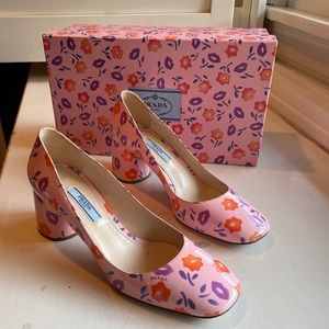 Pink Patent Leather Flower & Kisses Heels 28849 Pumps